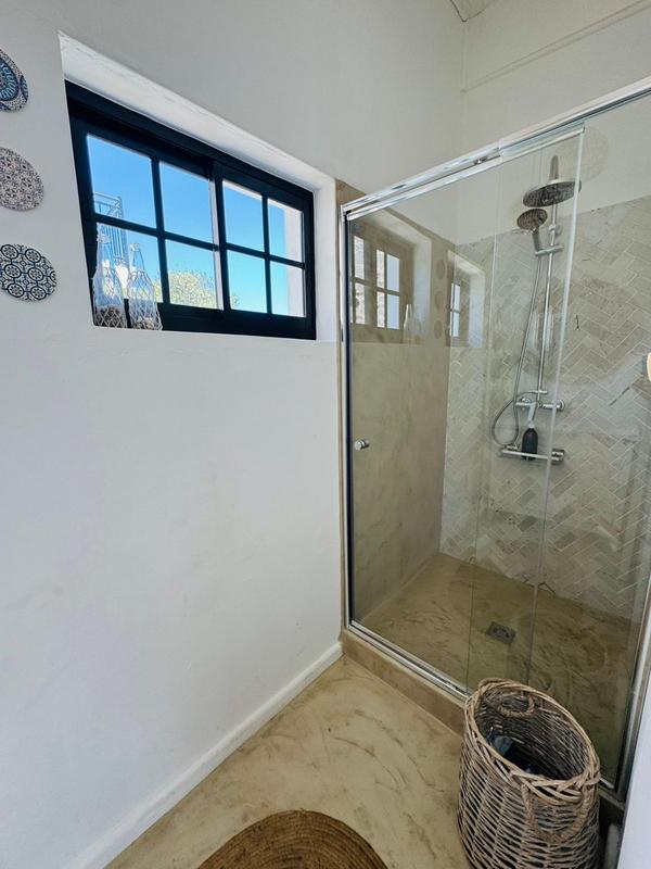 To Let 5 Bedroom Property for Rent in Sandbaai Western Cape